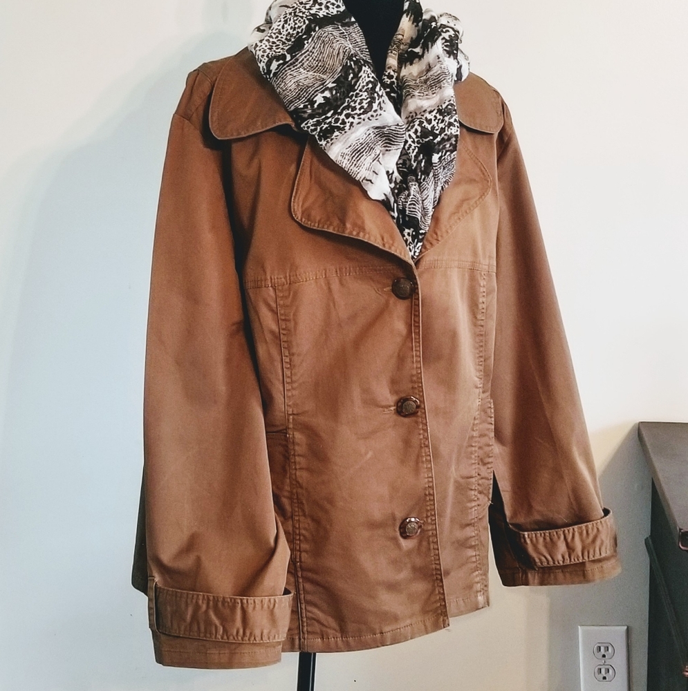 Women's lightweight jacket